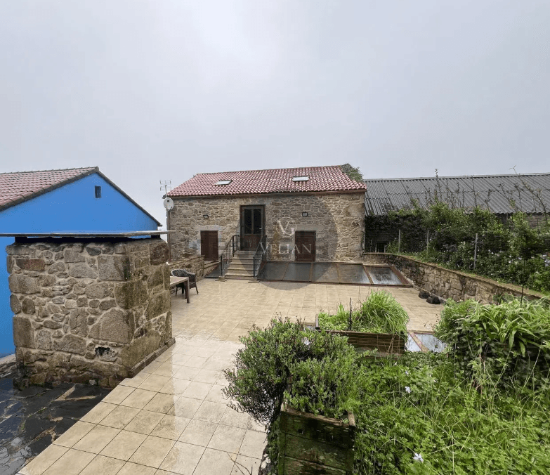 FINCA 5421 CHALET EN LUGAR SARRIBA ( A CORUÑA)