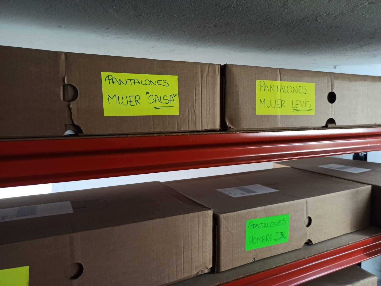 LOTE UNICO ROPA EXCLUSIVA EN LEGANES (MADRID)