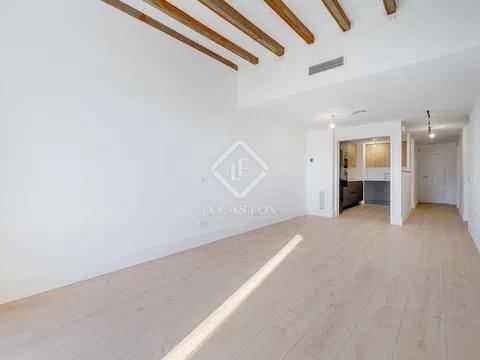 Piso Renovado en Rambla Nova