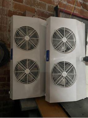 LOTE 1: EXPOSITOR HUERTO ECOLÓGICO YMÁQUINAS DE REFRIGERACIÓN COMPLEMENTARIAS 