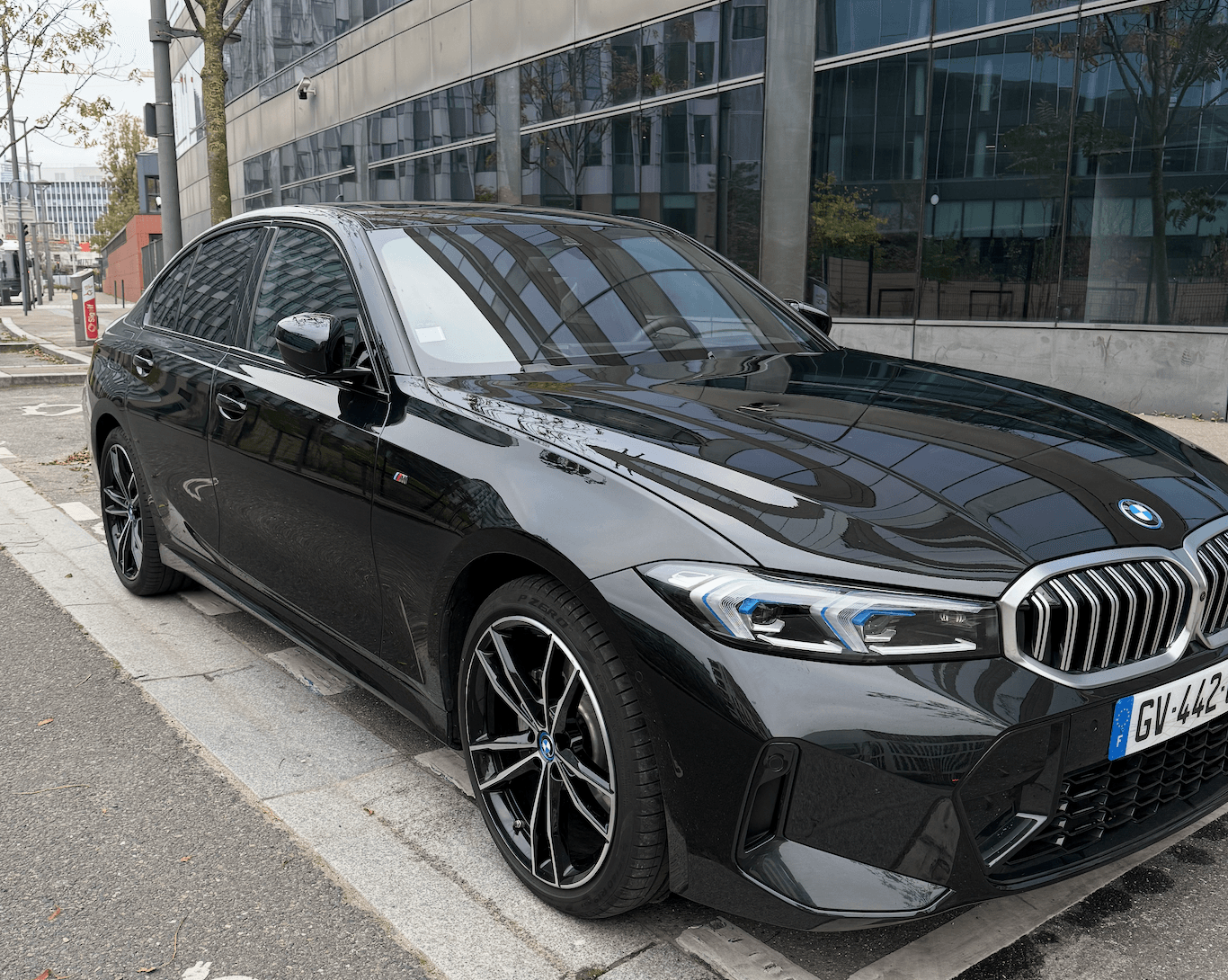 BMW 330e 2024 como nueva