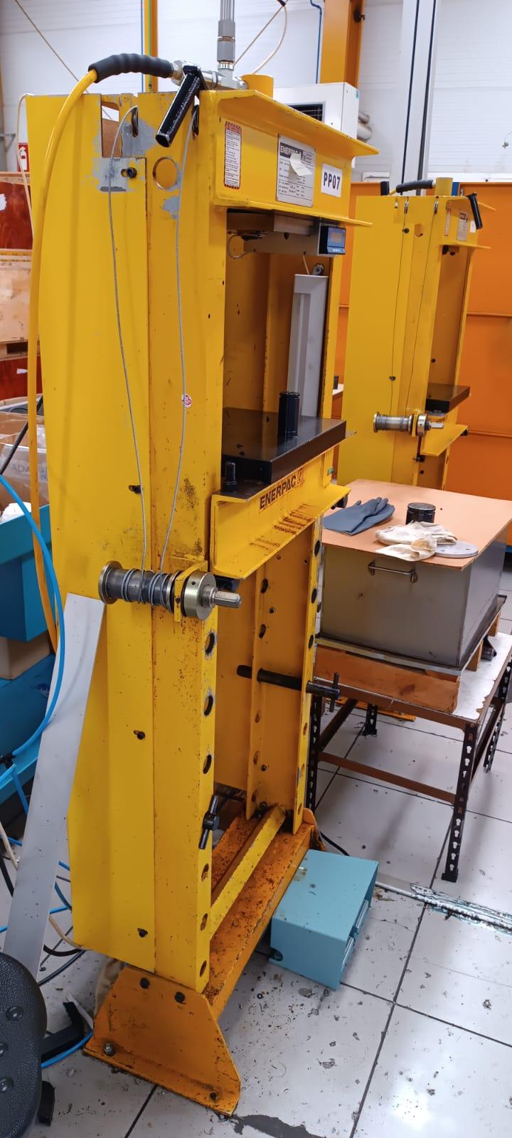 LOTE UNICO DE MAQUINAS EN BURGOS