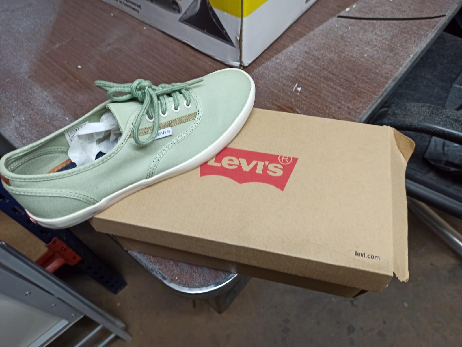 LOTE UNICO ROPA EXCLUSIVA EN LEGANES (MADRID)