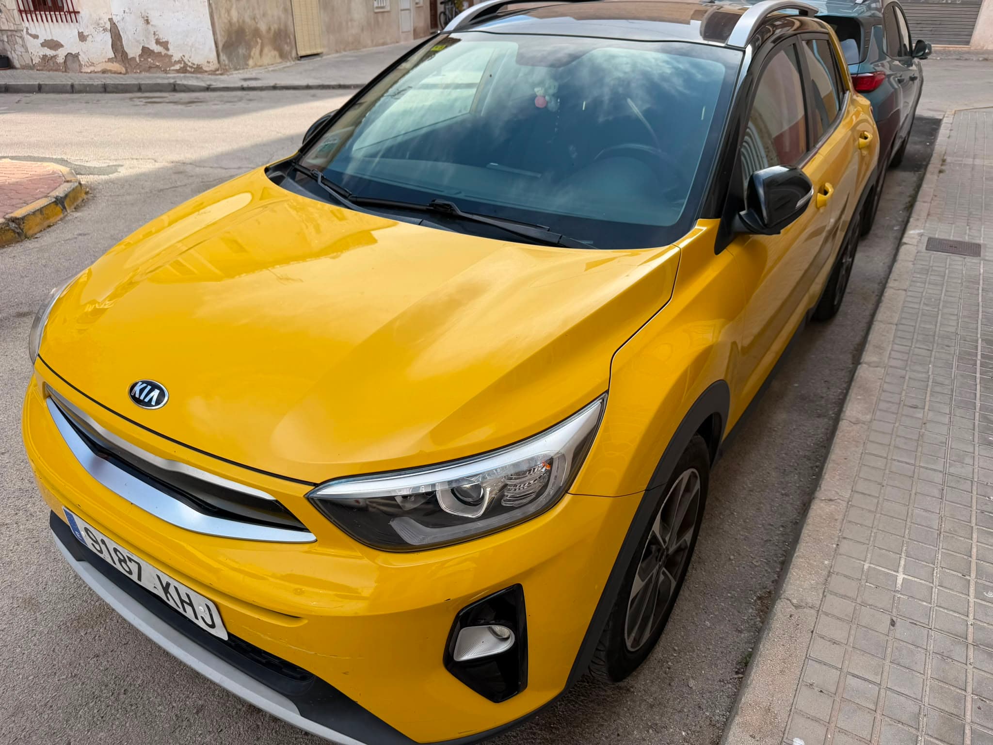 LOTE 2: KIA STONIC - 9187KHJ en NOVELDA (ALICANTE)