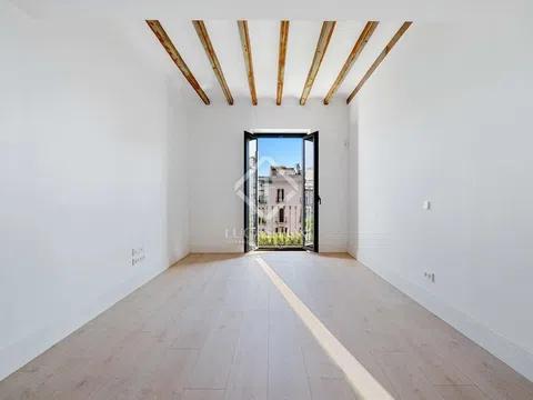 Piso Renovado en Rambla Nova