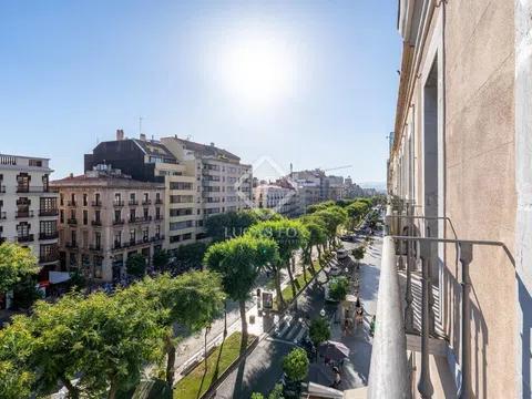 Piso Renovado en Rambla Nova