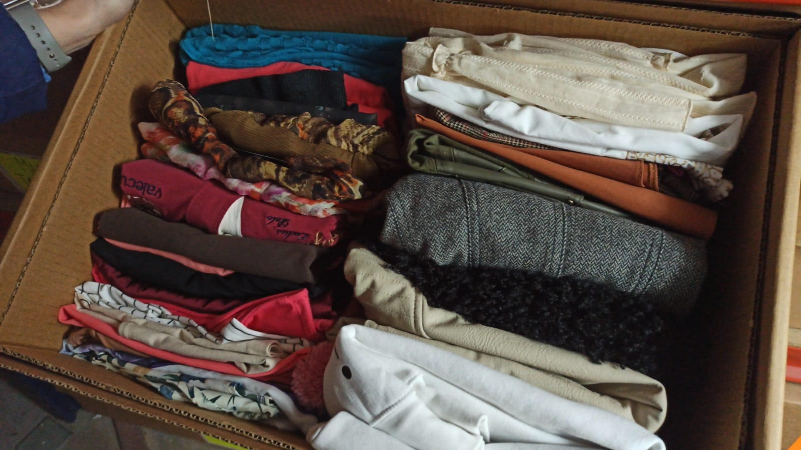 LOTE UNICO ROPA EXCLUSIVA EN LEGANES (MADRID)