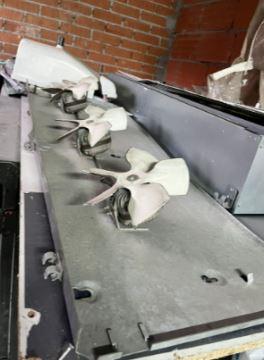 LOTE 1: EXPOSITOR HUERTO ECOLÓGICO YMÁQUINAS DE REFRIGERACIÓN COMPLEMENTARIAS 