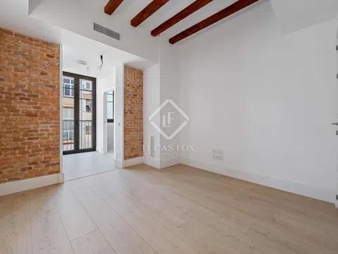 Piso Renovado en Rambla Nova